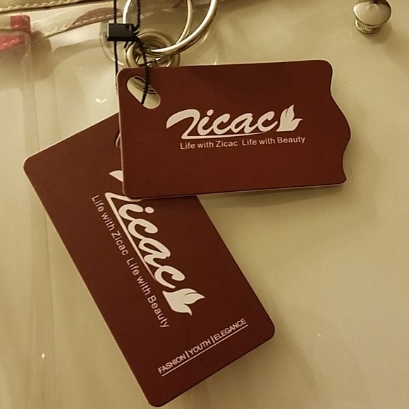 Large clear bag with large matching zippered pouch - Picture 3 of 3